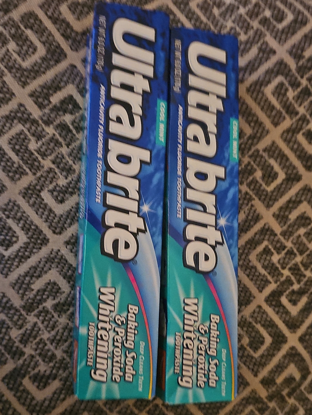Whitening Toothpaste - Fresh Mint (Blue/Teal)